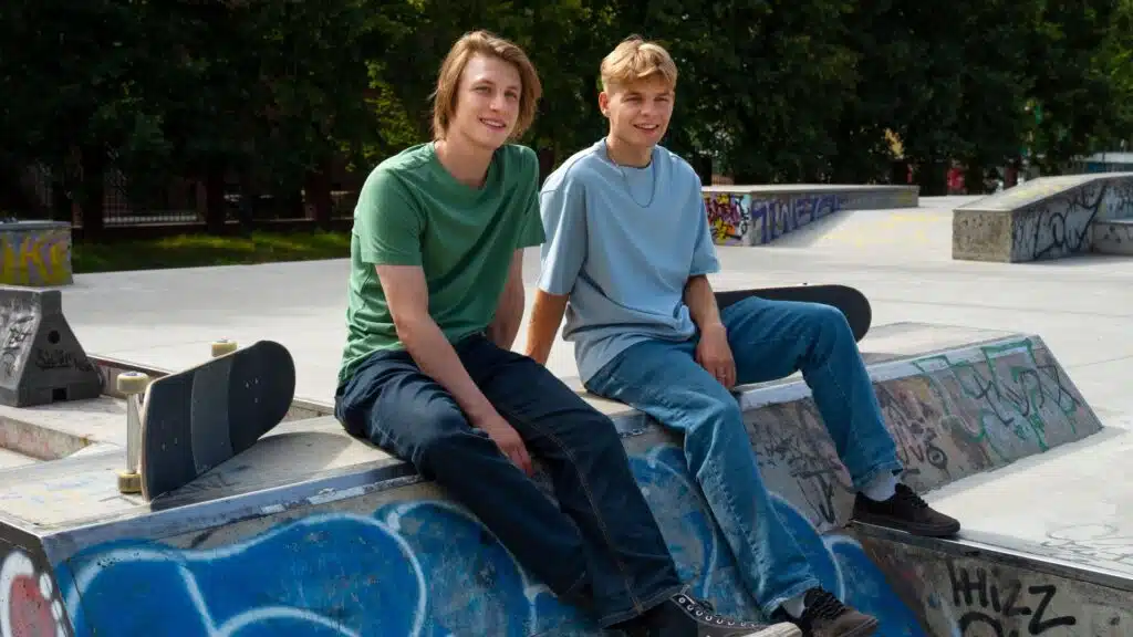 Signs of Marijuana Use in Teens 1 Teenagers are Marijuana Free