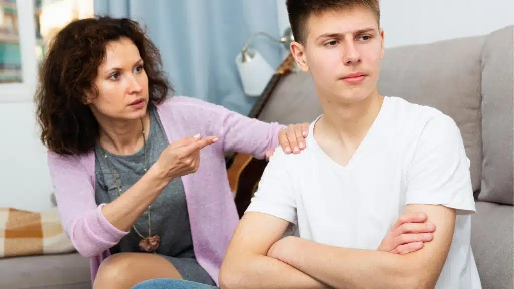 Conduct Disorder vs. ODD: How Clinicians Distinguish Between the Two 2 conduct disorder vs. ODD is important to distinguish since those with ODD often develop CD