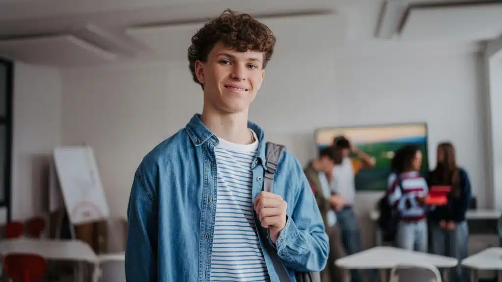 Teens and Heroin: Key Differences in Heroin Withdrawal Symptoms in Teens vs Adults 1 heroin withdrawal symptoms share some commonalities but may manifest differently